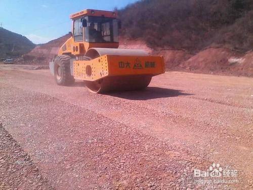 壓路機(jī)操作方法